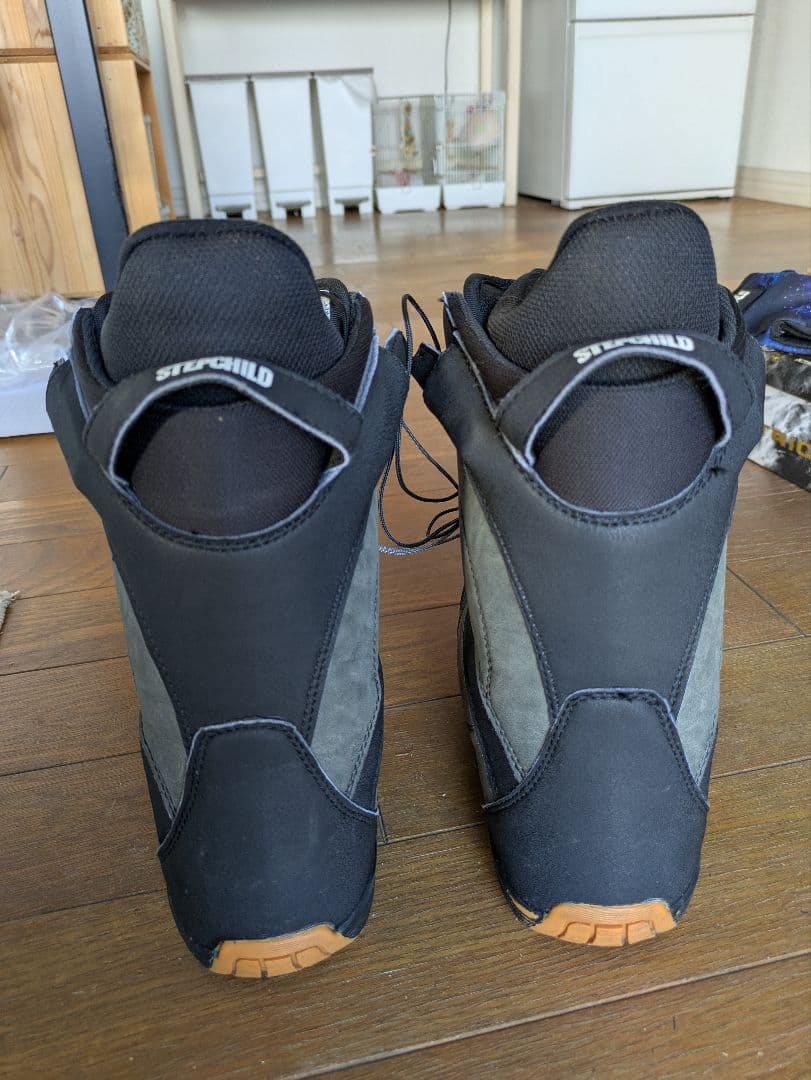 ビギナー初心者向け軽柔24.5〜25.5cm STEPCHILD スノボ ブーツ