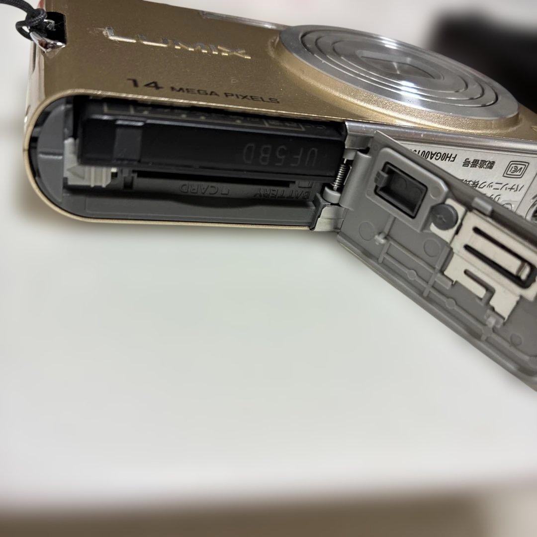 LUMIXデジタルカメラ14メガピクセルゴールドPanasonic - メルカリ