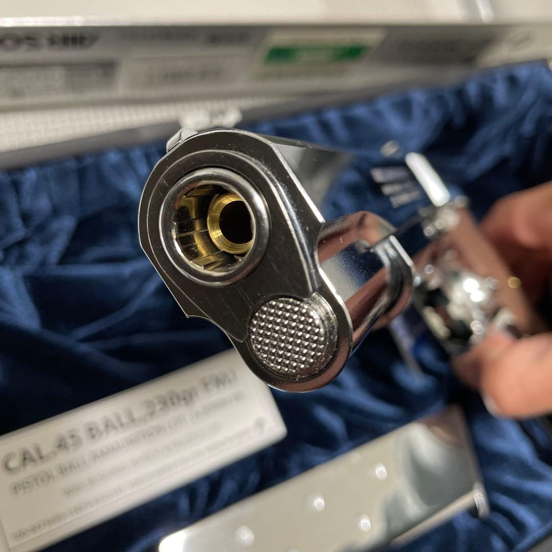 東京マルイ　コルトガバメント　シリーズ70 ニッケルフィニッシュ