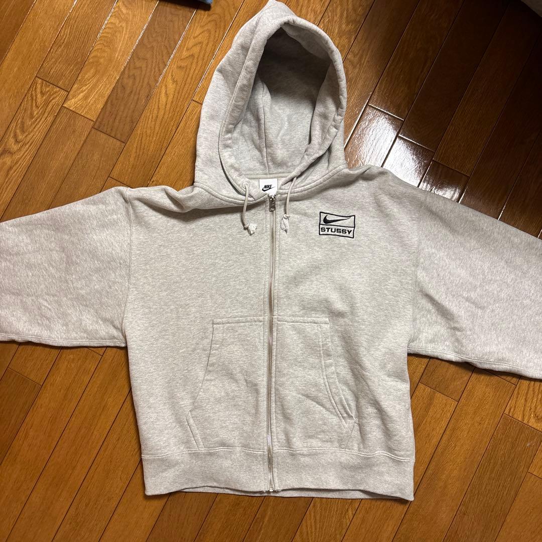 nike ×stussy コラボ グレーパーカー xs - メルカリ