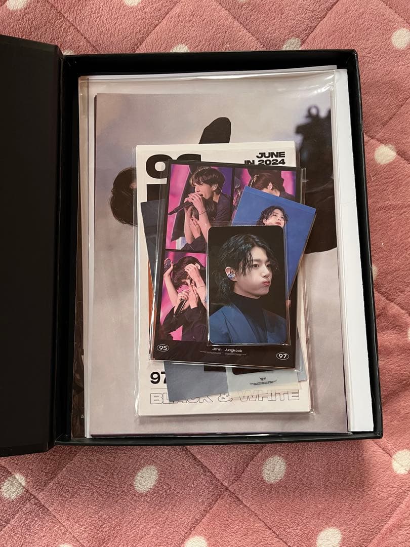 BTSジミンジョングク マスター写真集 BLACK & WHITE
