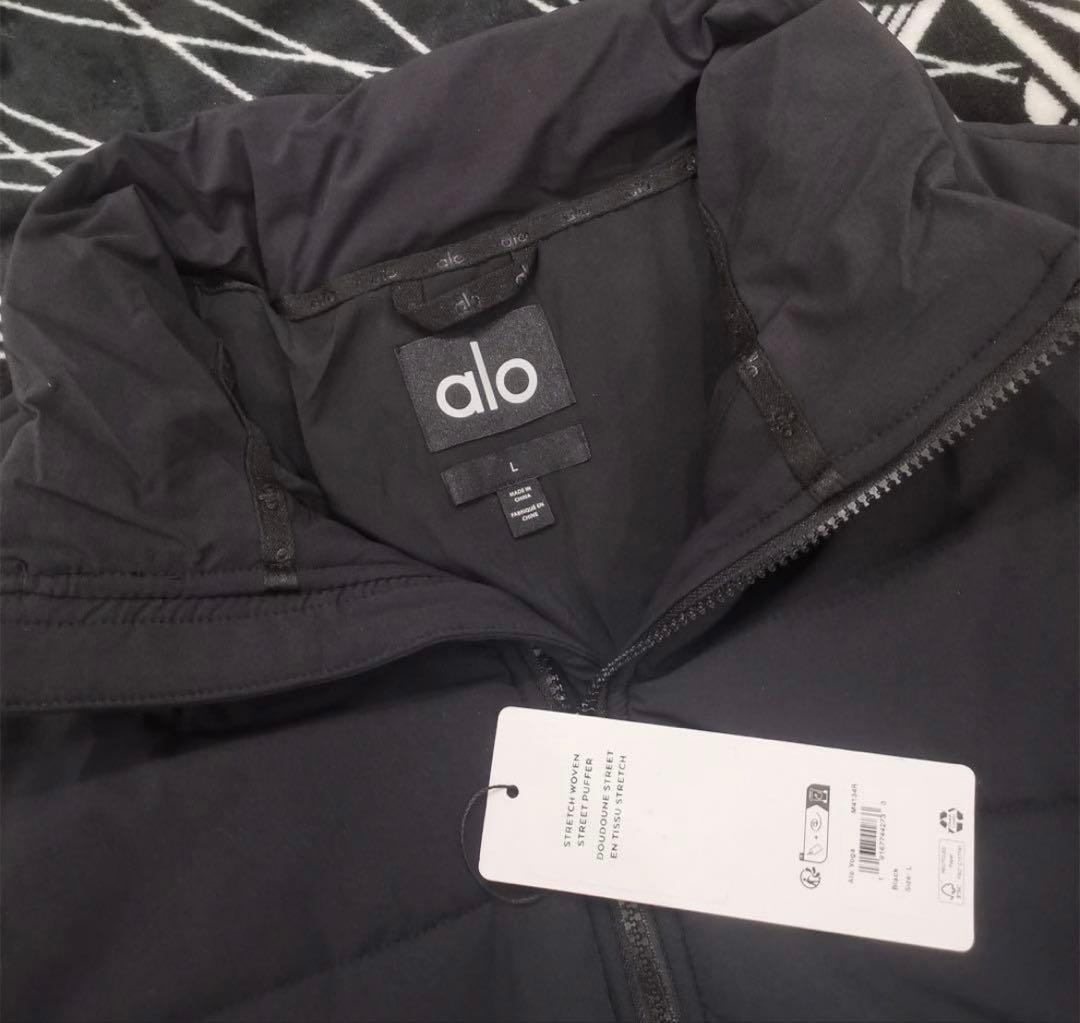 Alo Yoga ストレッチウーブン ストリート パファー L - メルカリ