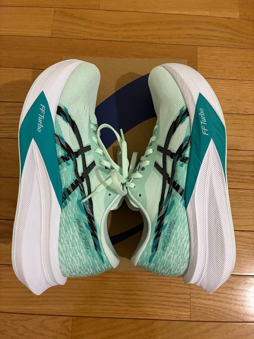 アシックス マジック スピード 4 25.5cm