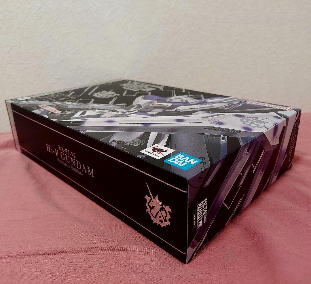 ロボット RX-93-V2 Hi-V Gundam Exclusive Edition