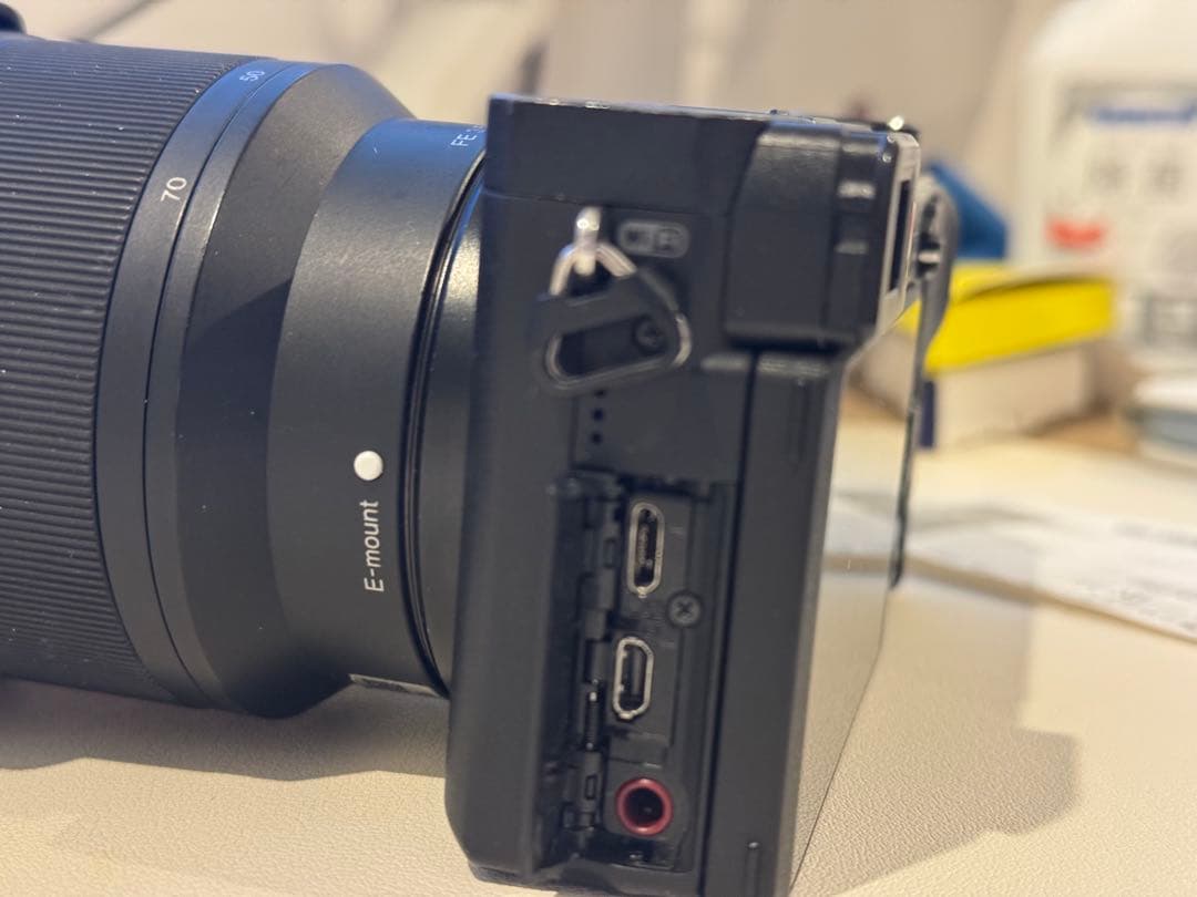 海外版」Sony α6400 ミラーレスカメラ「SEL2870付き」 カメラ