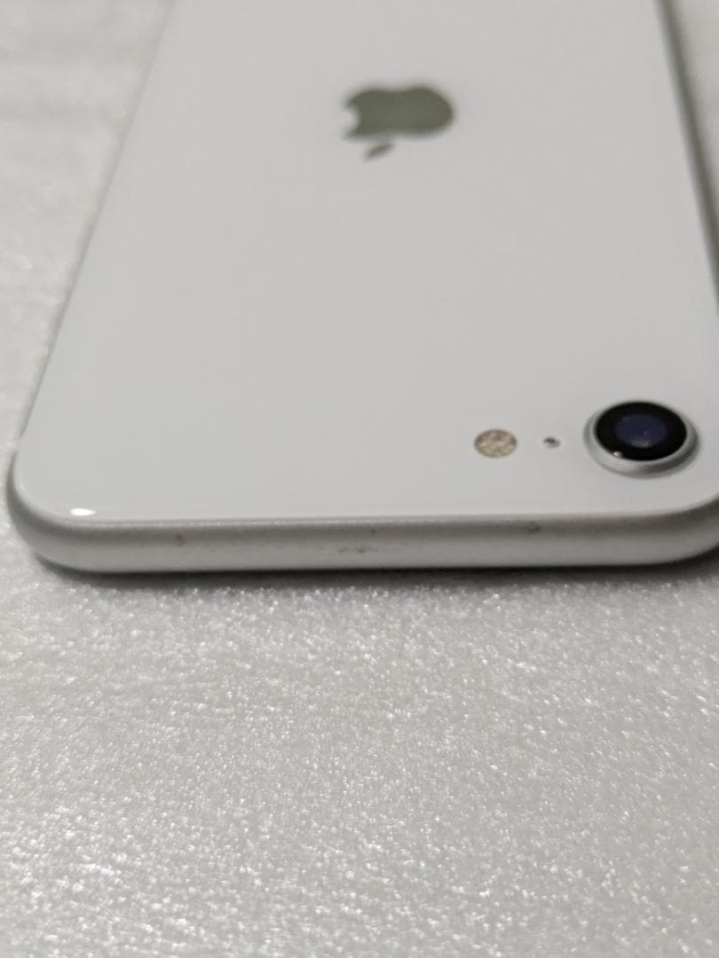 iPhone se 第2世代 64GB ホワイト バッテリー100% | 激安通販のイー