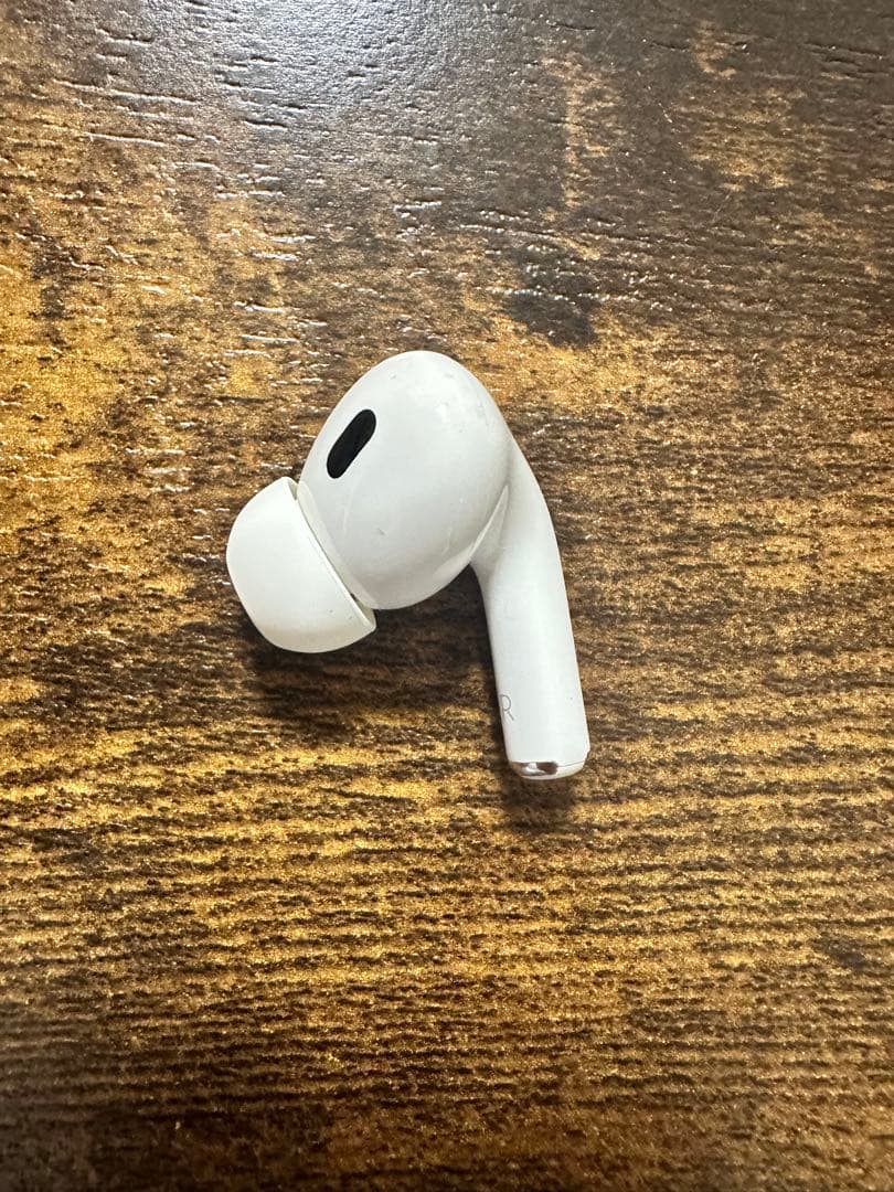 AirPods Pro ホワイト 右耳　第二世代 Amazon.co.jp: Apple AirPods Pro（第2世代） ​​​​​​​ ホワイト : 家電