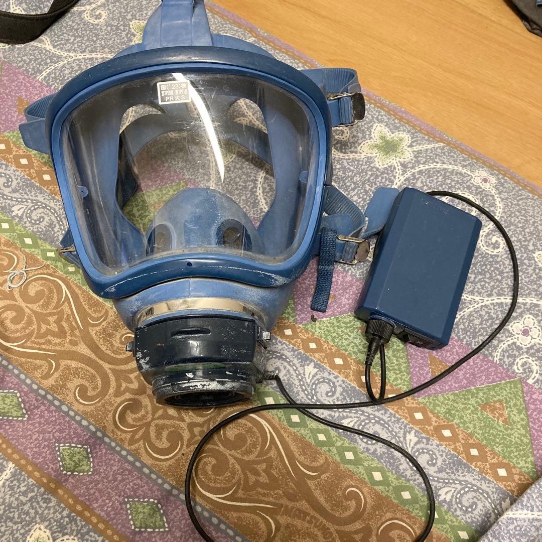 防塵マスク フルフェイス 青 電源ユニット付き バッテリー無し　ぽとふ 電動ファン付き呼吸用保護具 サカヰ式 BL－7005 | 【ミドリ安全