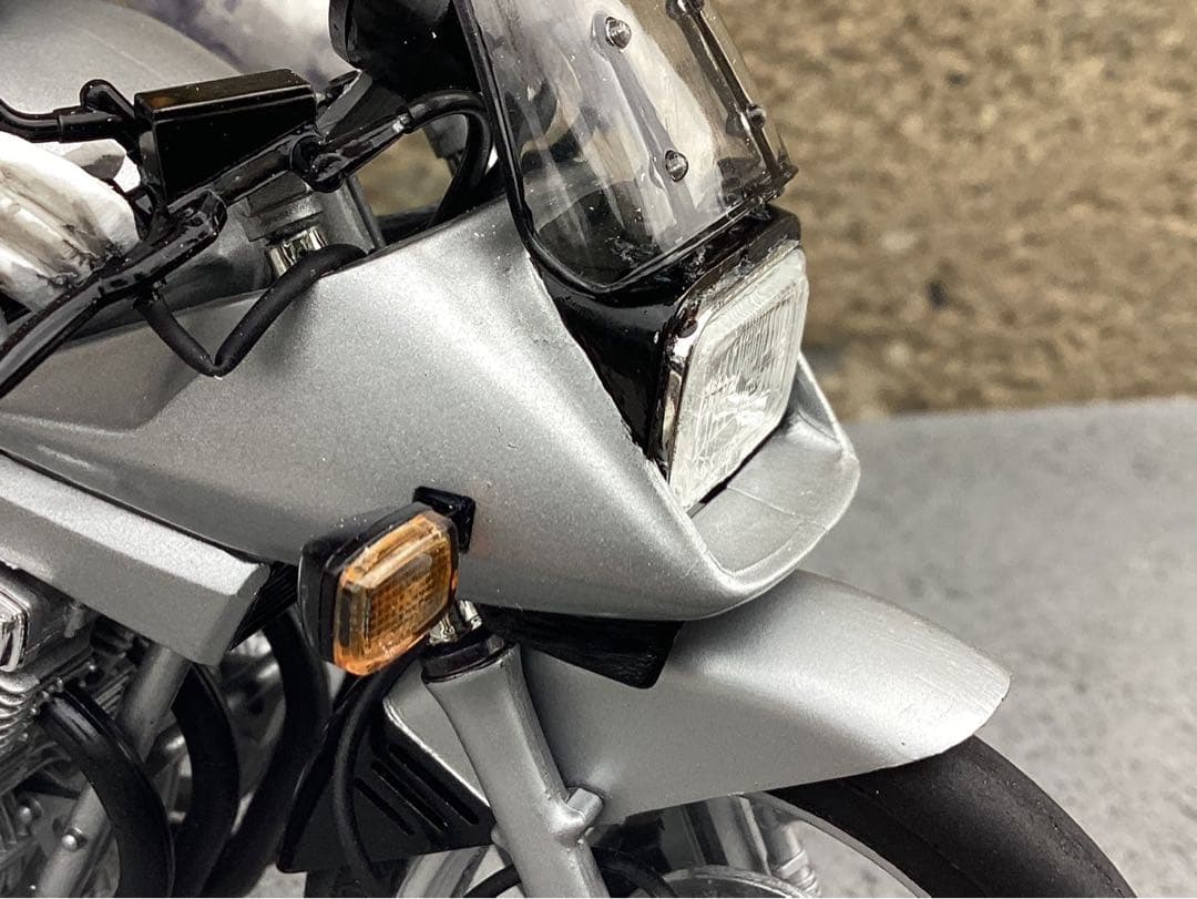 バイクプラモデル　タミヤ1/12 スズキカタナ　フィギュア付き