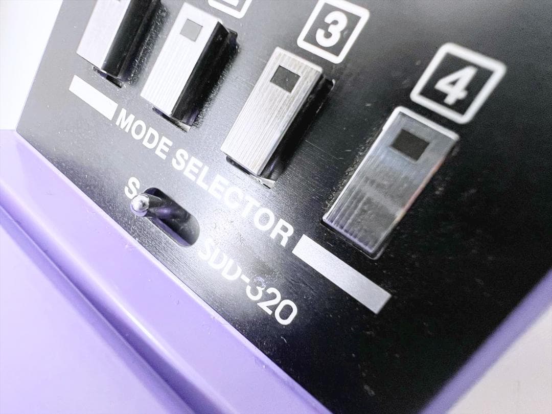 動作品　美品　BOSS　DC-2W　ボス　コーラス　エフェクター