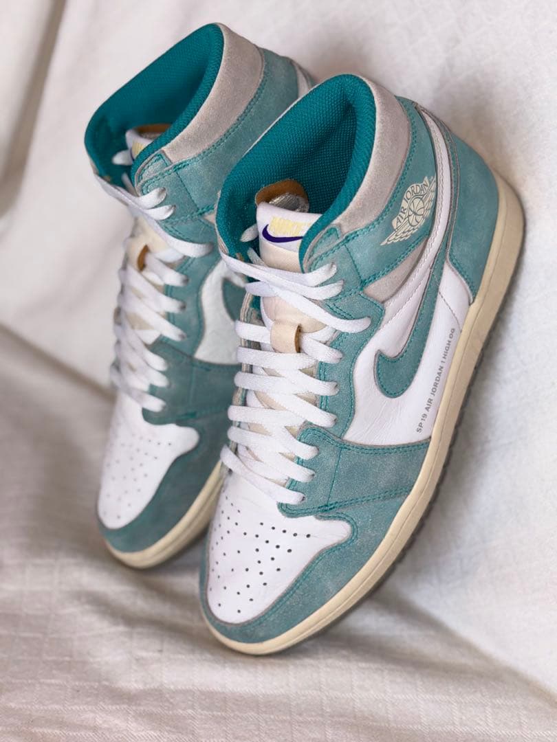 Nike Air Jordan 1 ターボグリーン エアジョーダン1 ターボグリーンの春コーデにぴったりな淡色が素敵