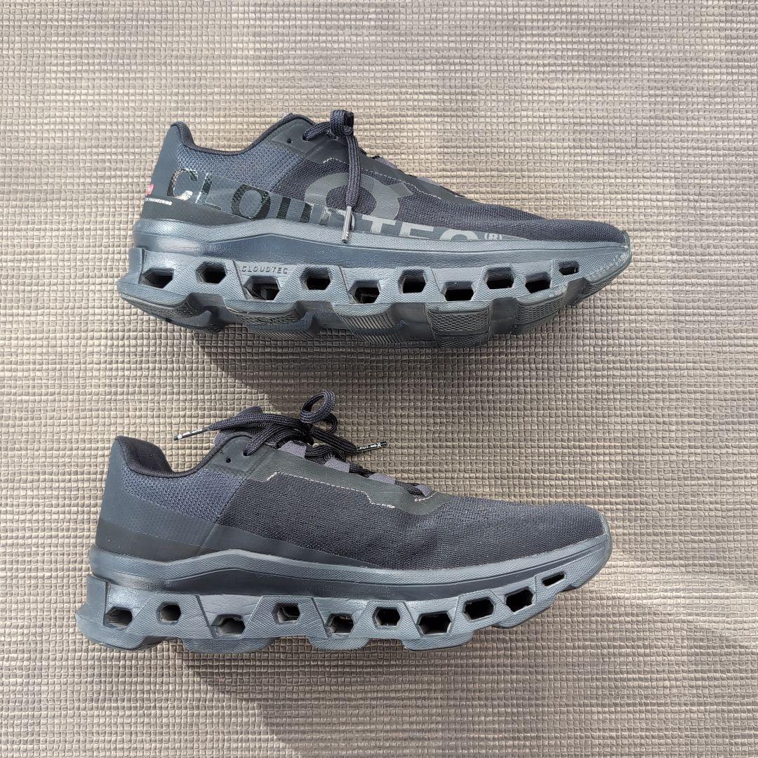 靴 On cloudmonster 28.0cm