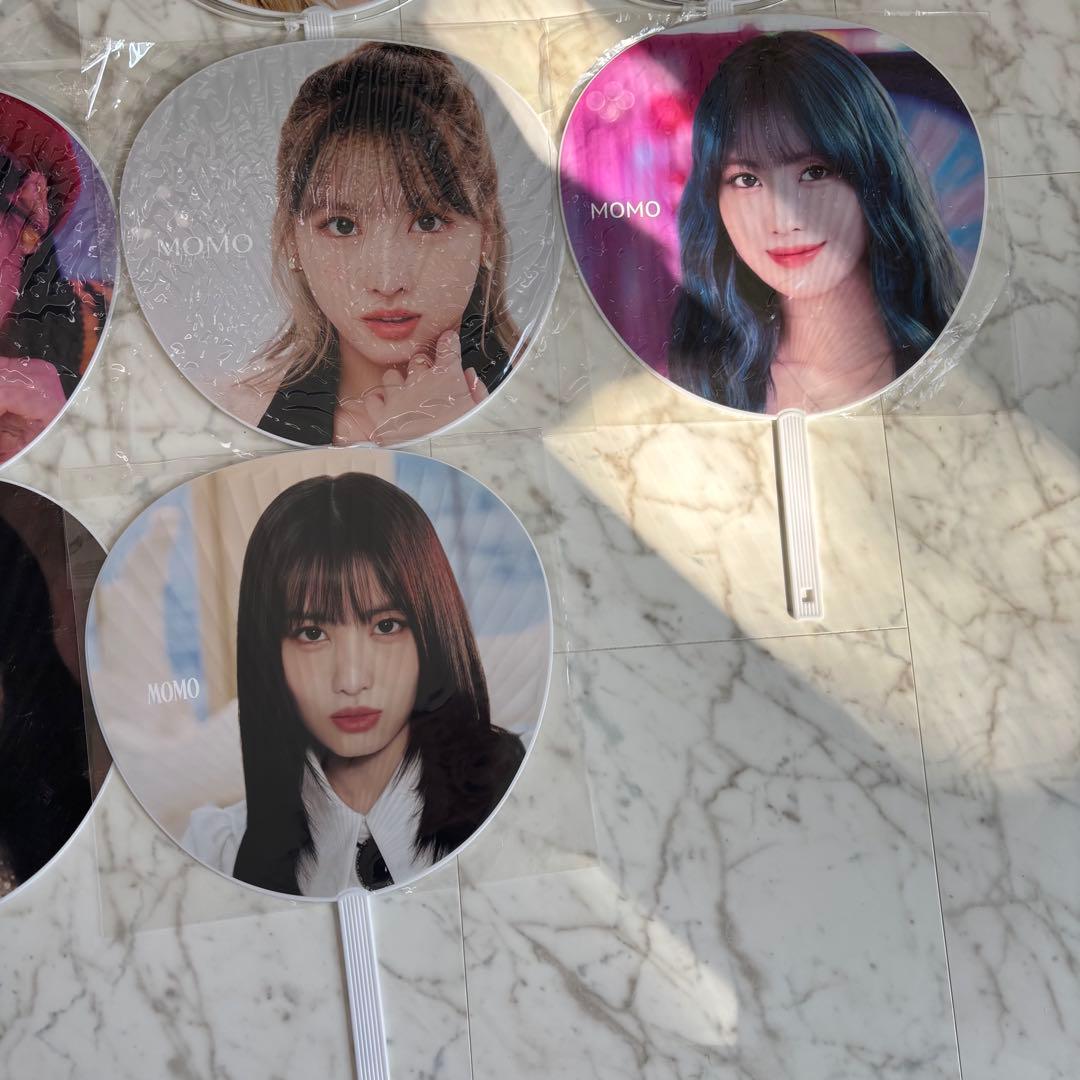 TWICE モモ MOMO うちわ 14枚セット ソウルコン - メルカリ