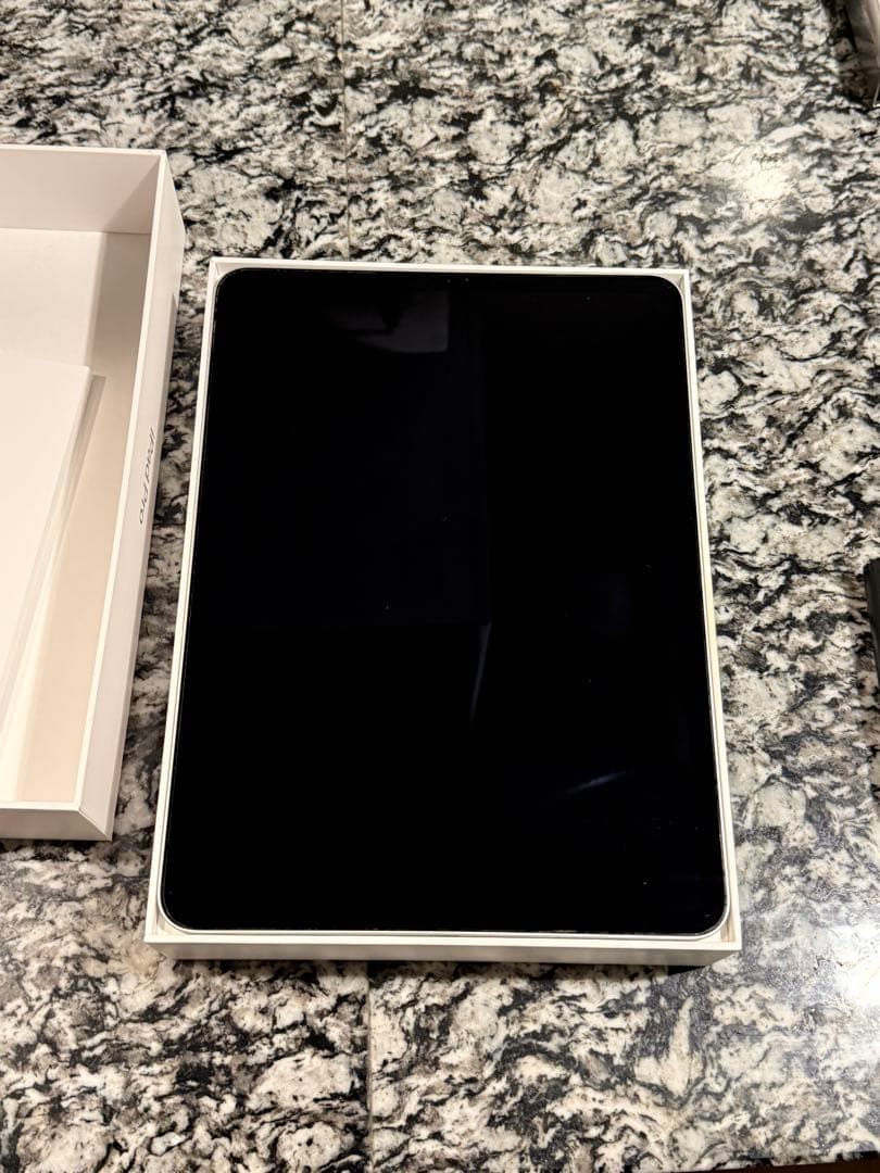 【美品】Apple iPad Pro 11インチ 第2世代 1TB WiFi iPad Pro 11インチ 1TB シルバー MTXW2J／A Wi-Fi [1TB] Apple