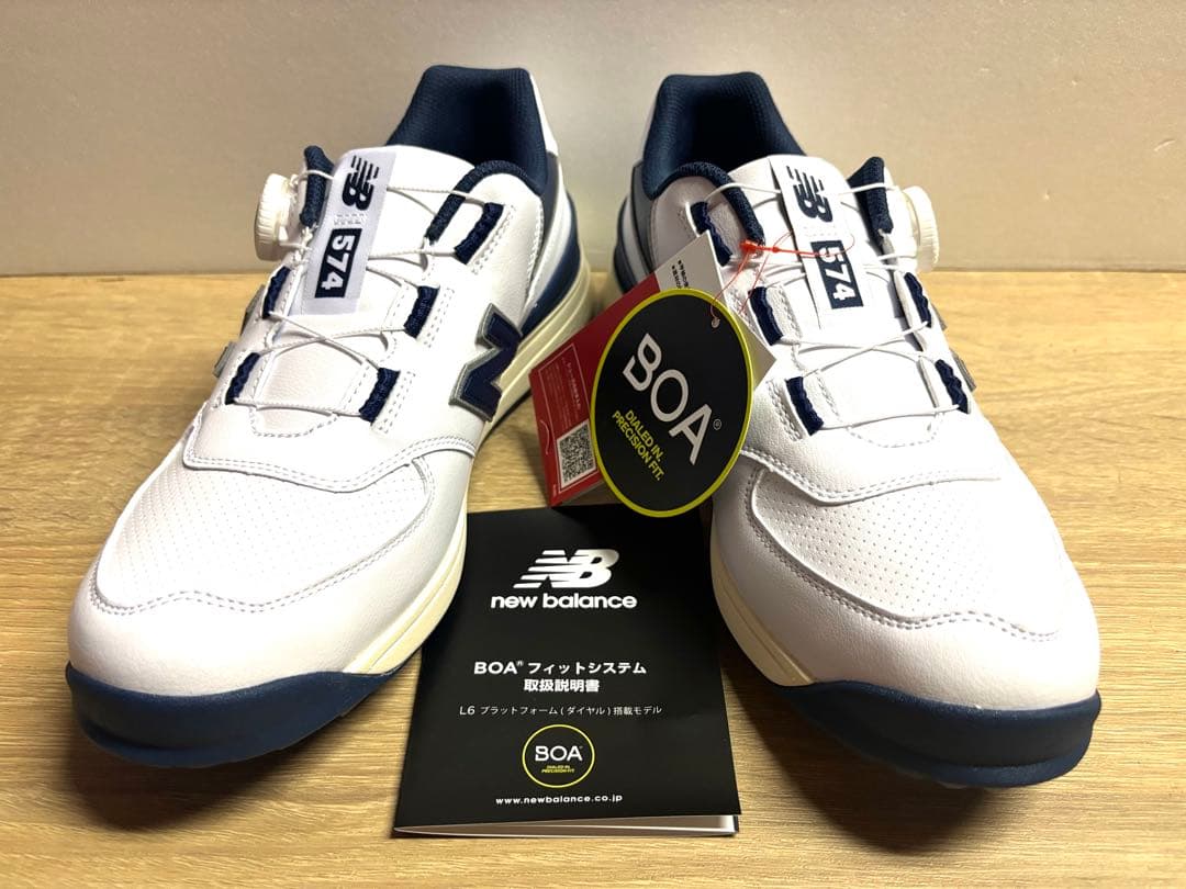 未使用 23.5cm 2E ニューバランスゴルフシューズUGBS574Jホワイト