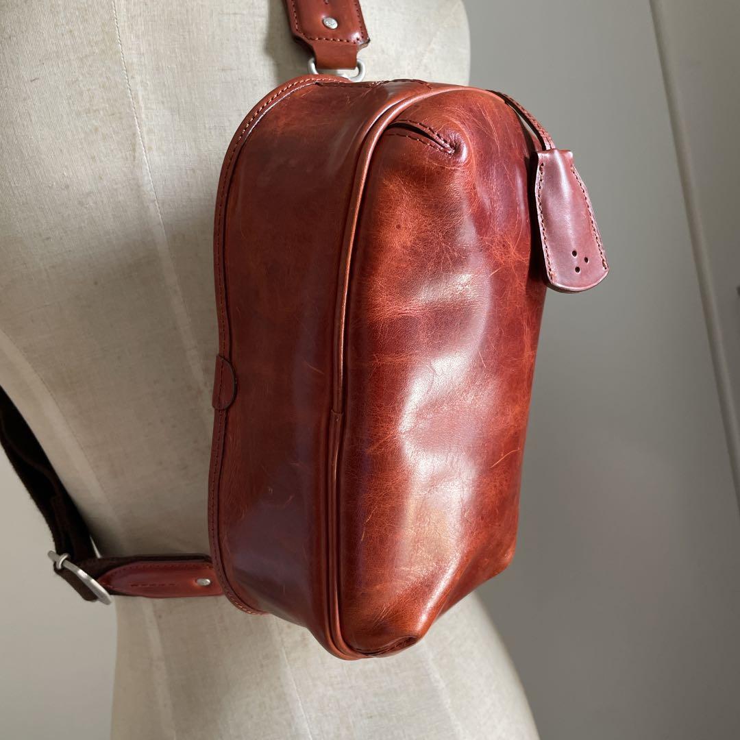 アニアリ aniary タートルボディバッグ 中古 小型スクエア レッド