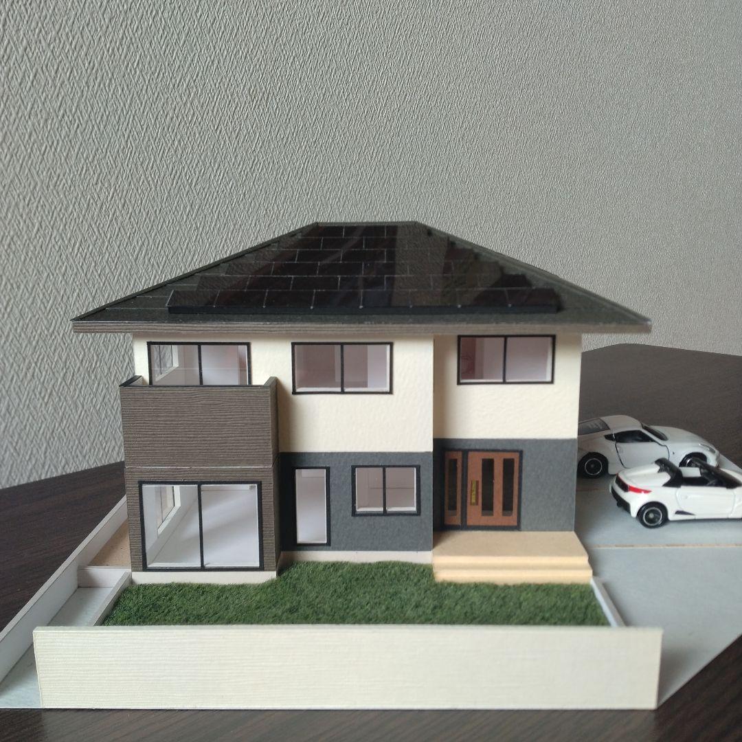 100分の1，2階建て内外模型No.98『陽だまりで，お正月』