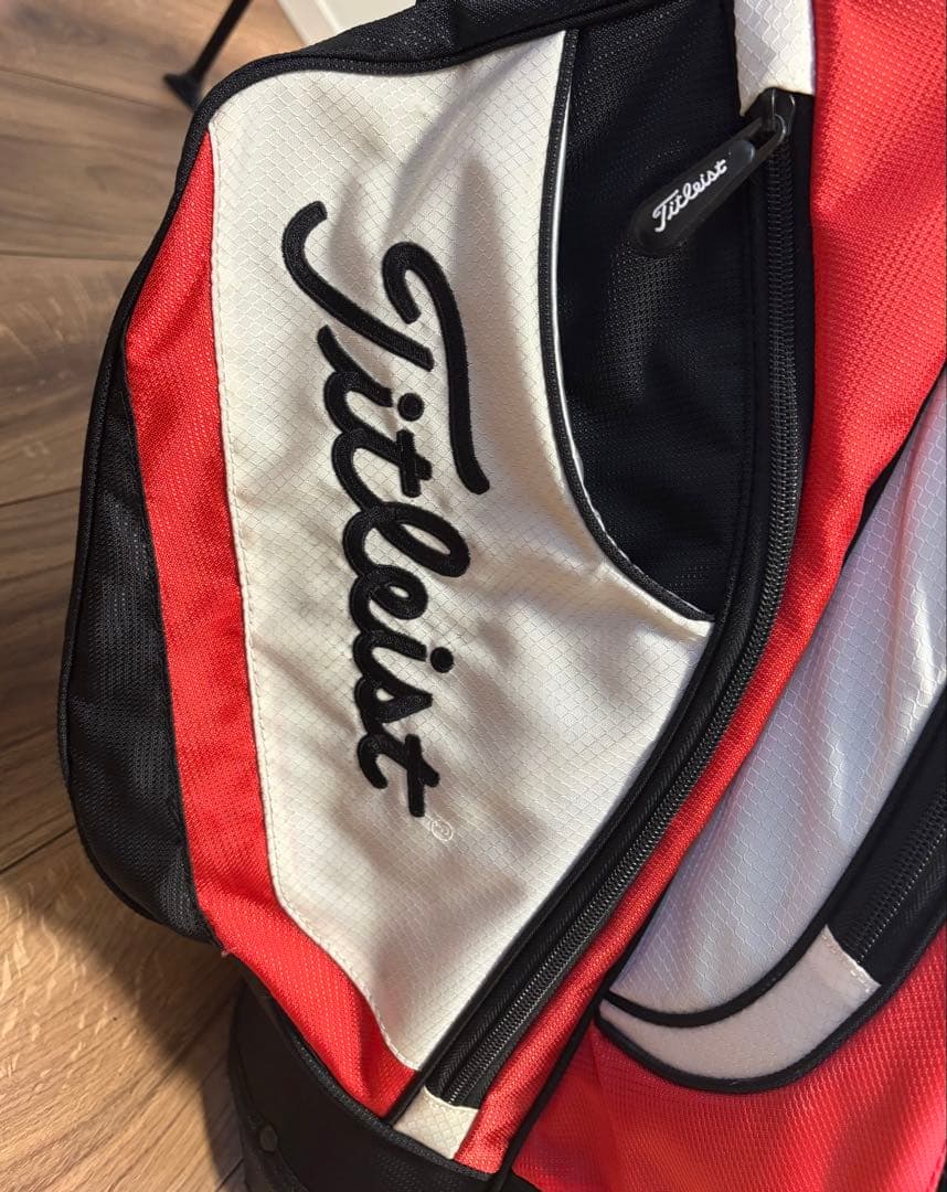 Titleist スタンドバッグ 黒/赤/白 軽量スタンドキャディバック - メルカリ