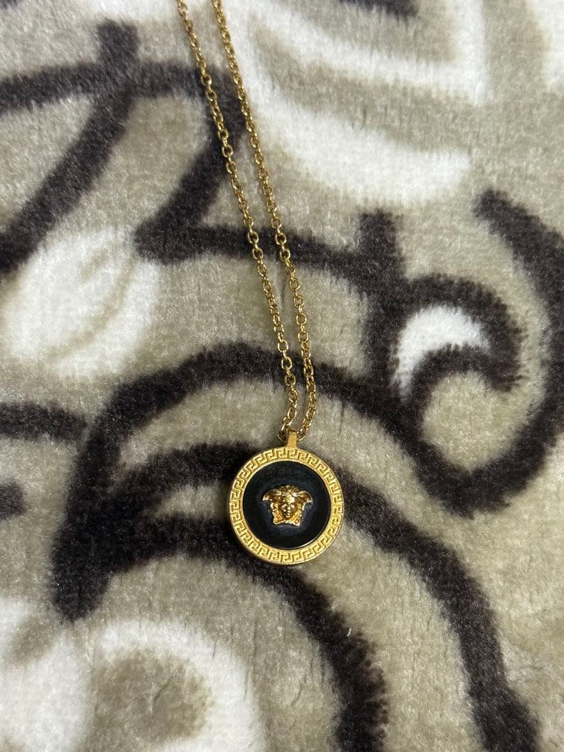 Versace メデューサモチーフ ネックレス メドゥーサ ネックレス ゴールド | VERSACE JP