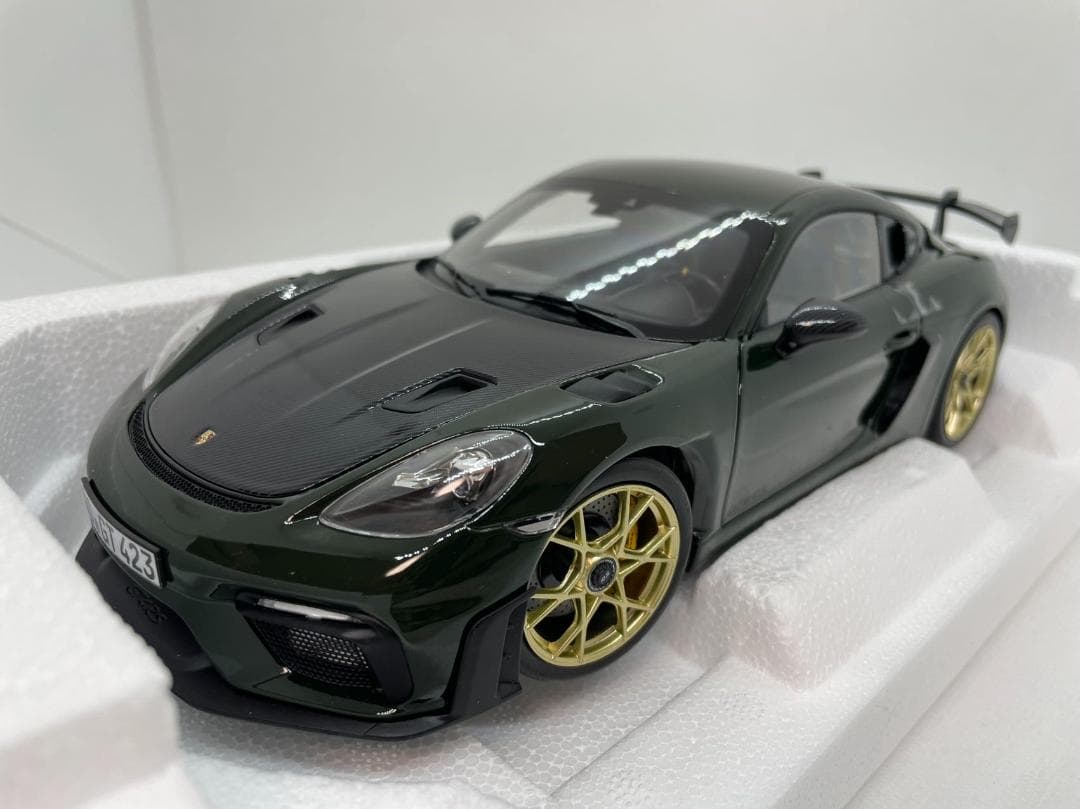 201-013 ノレブ 1/18 ポルシェ Cayman GT4 RS 2023 Porsche Cayman GT4 RS w/Weissach Pack 2023 Chalk 1:18 – Norev