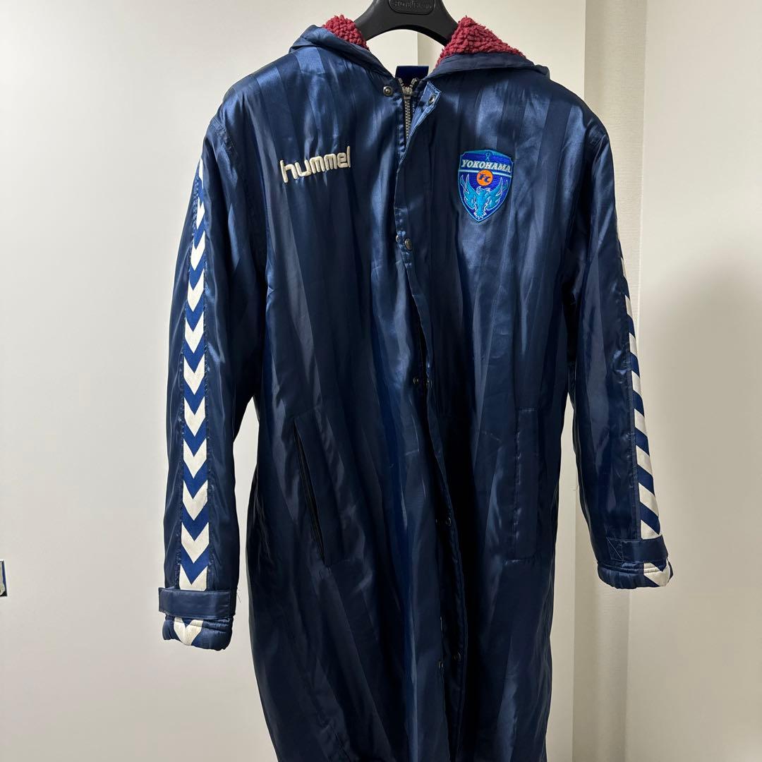 横浜FC サッカー選手 ベンチコート - メルカリ