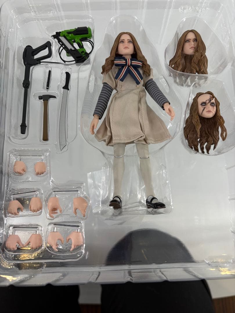 MEDICOM TOY MAFEX M3GAN ミーガン　フィギュア