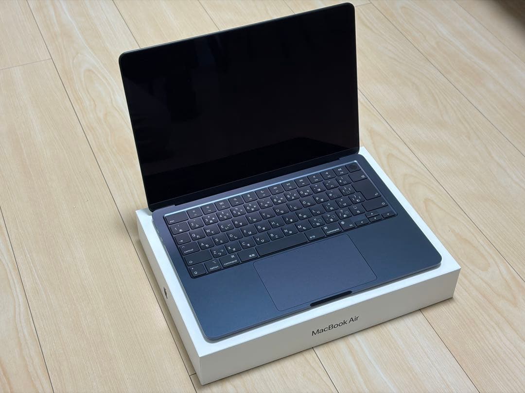 美品　M3 MacBook Air 16GB 256GB ミッドナイト　100% MacBook Air 13インチ 8CPU/8GPU M3 16GB 256GB SSD ミッドナイト