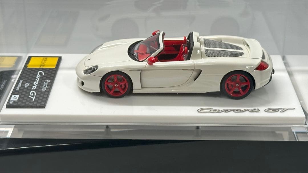 ミニカー Porsche Carrera GT2004Arctic White / Red
