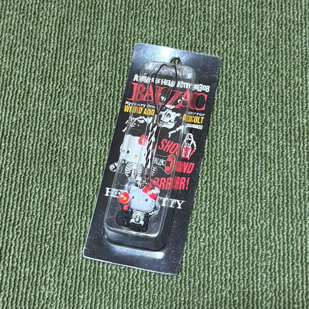 バルザック×ハローキティー　コラボ　ストラップ　根付け　レア レア】ハローキティご当地ストラップ 根付け 21個セット - メルカリ