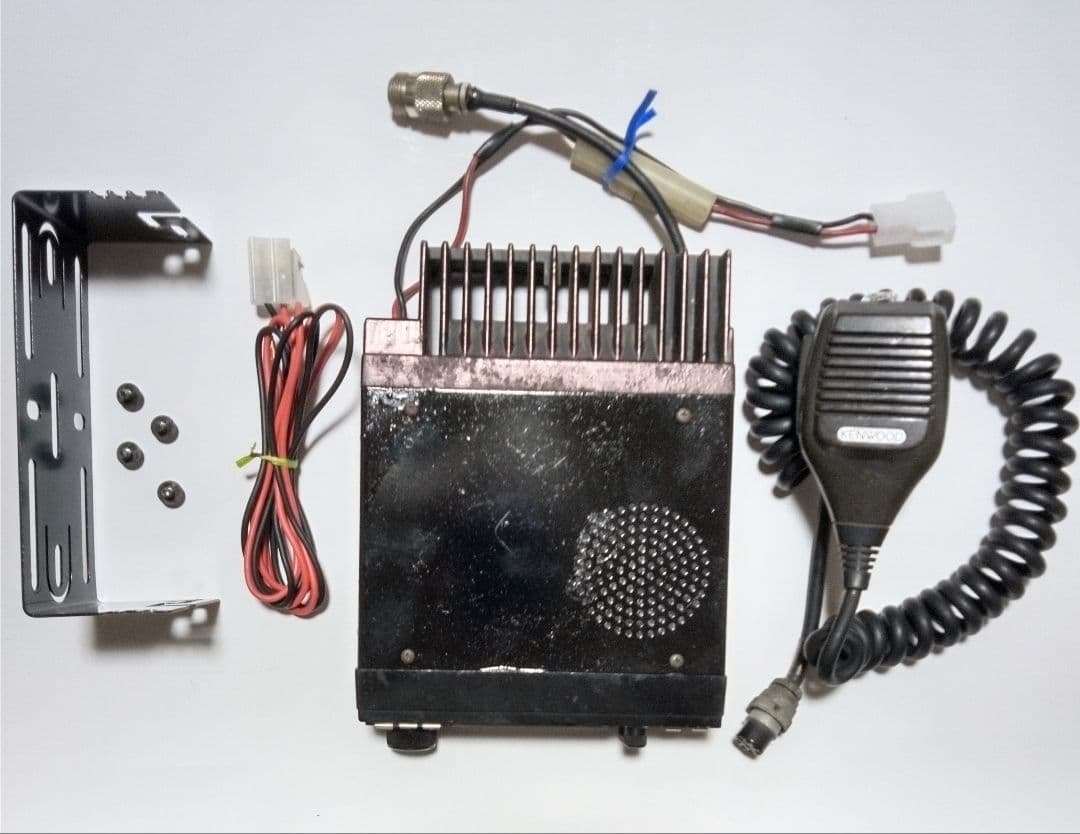 ケンウッド製　TM-521　1.2Ghz 10 / 1 w モノバンドモービル機