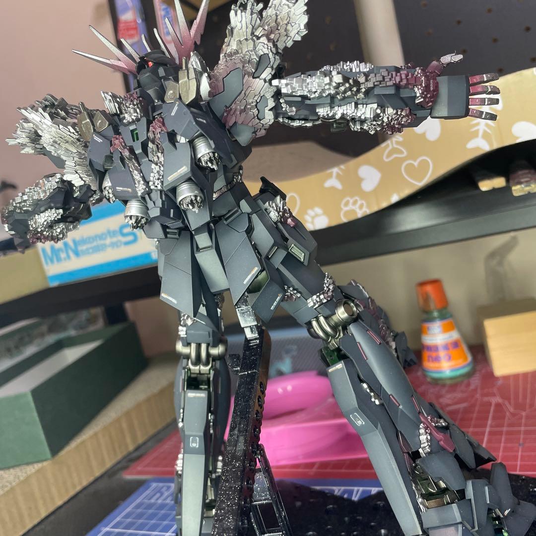 MGユニコーンガンダムバンシィ光の結晶体　塗装完成品