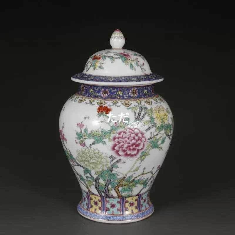 乾隆粉彩国色牡丹紋将軍缶 茶筒 景徳鎮 陶磁器 装飾品 現代工芸品 美術品 置物 清乾隆青花纏枝蓮紋将軍缶蓋缶 景徳鎮 陶磁器 装飾品 現代工芸品 美術