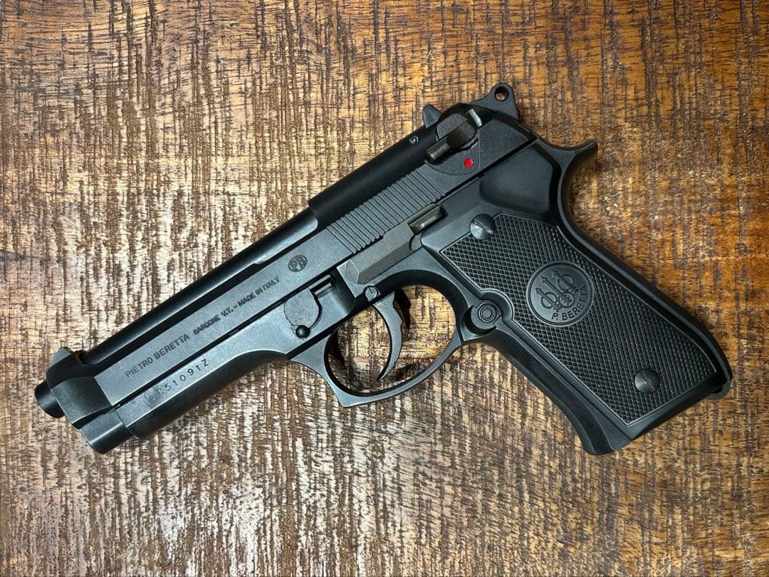 MGC ベレッタM92F SRHW モデルガン【ジャンク】 MGC] ベレッタ M92F スーパーリアルHW ダミーカートモデルガン バレル