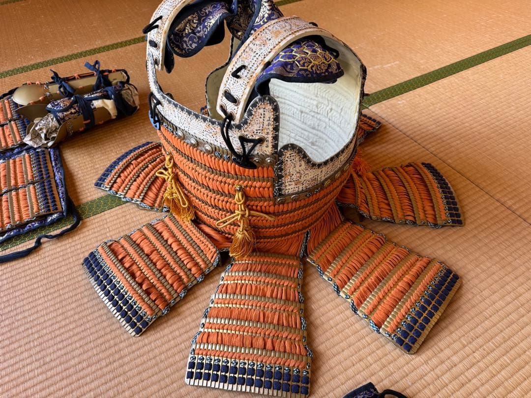 等身大 本小札大鎧緋糸 胴丸 甲冑 五月人形