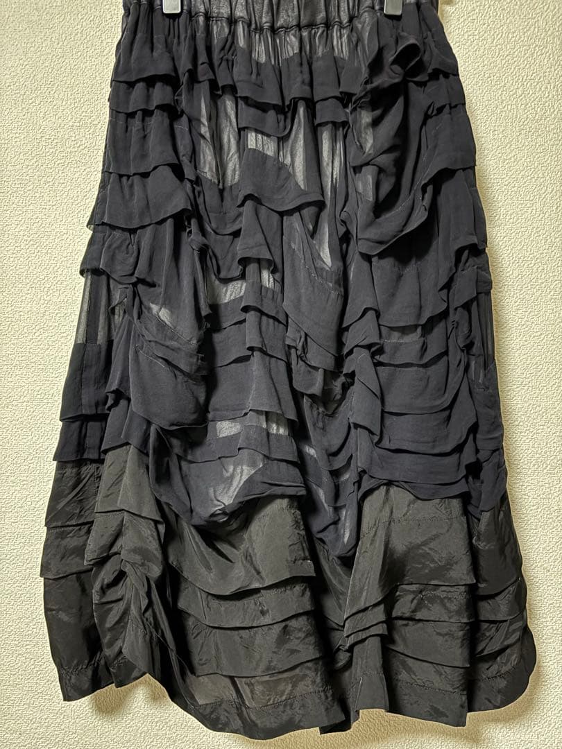 コムコム コムデギャルソン段々スカート 定価18万2022aw コムデギャルソン ウール段々フレアボリュームスカート