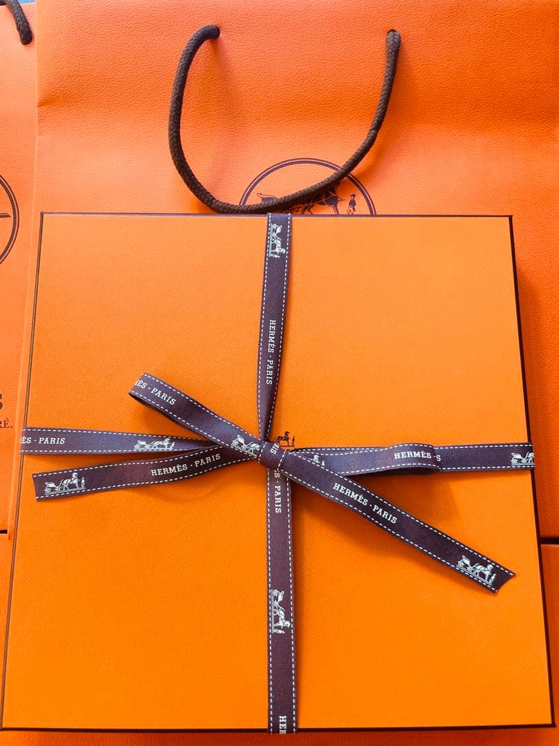 新品 エルメス 2026春夏 カレ 90 エスプリの旅立ち 黒・ブラック