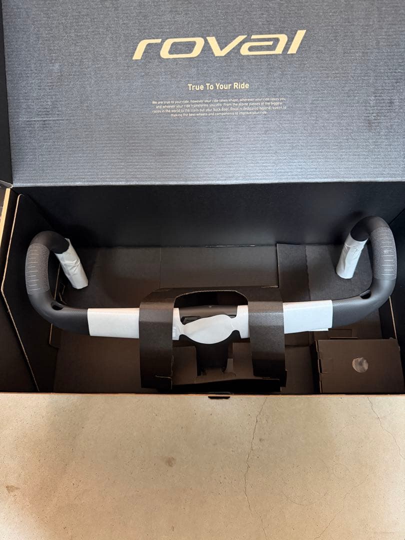 新品Roval Rapide Cockpit 一体型 カーボンエアロハンドル スペシャライズド史上最速の一体型ハンドルRoval Rapide Cockpitが再