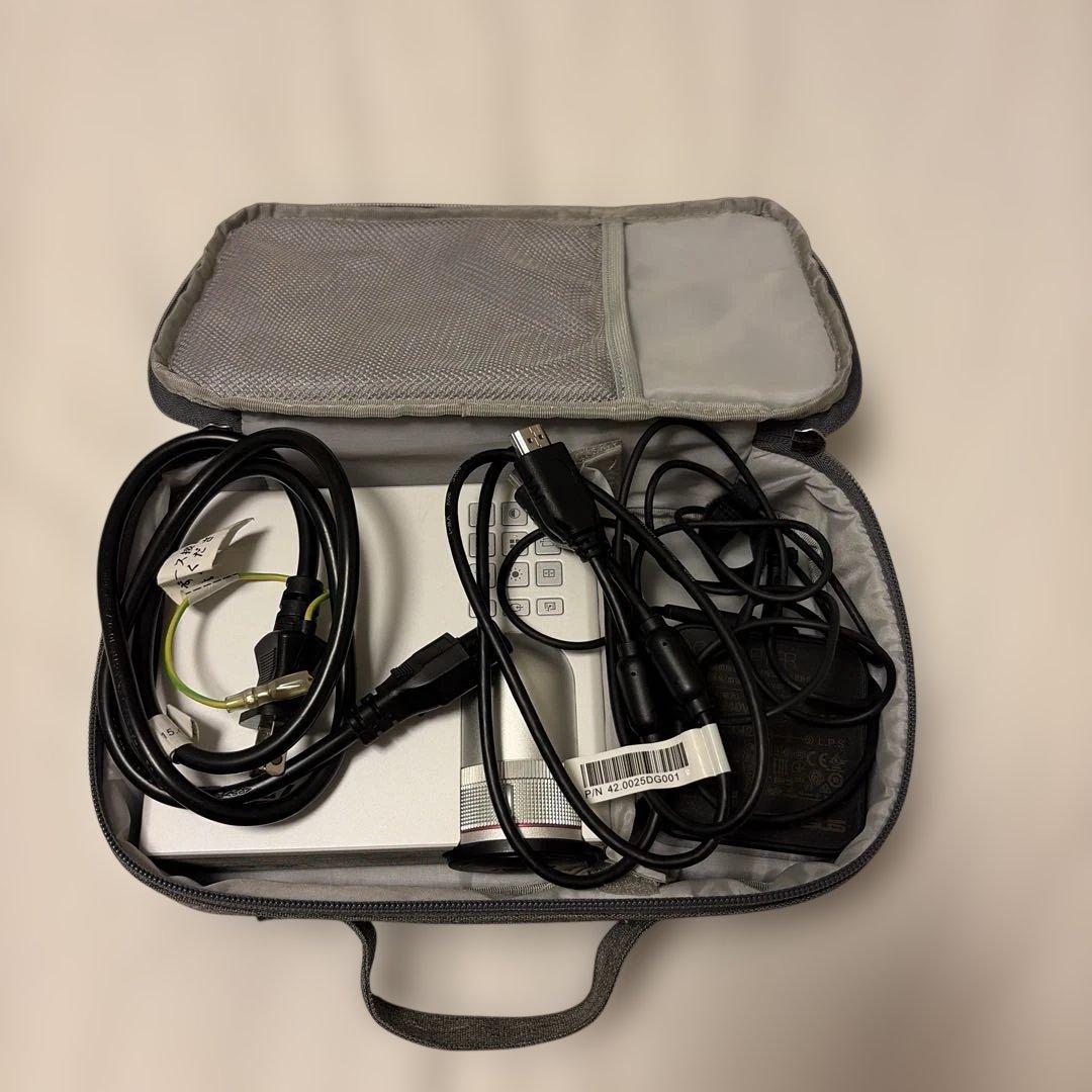 ASUS P3Bモバイルプロジェクター本体 収納ケース付き - メルカリ