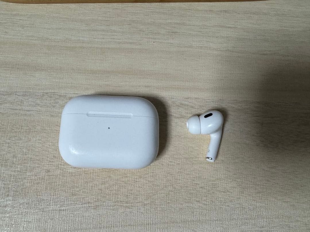 Apple AirPods Pro（第2世代） 純正 ケース＋右耳 楽天市場】国内新品純正品 Apple純正 AirPods Pro 第2世代 イヤホン