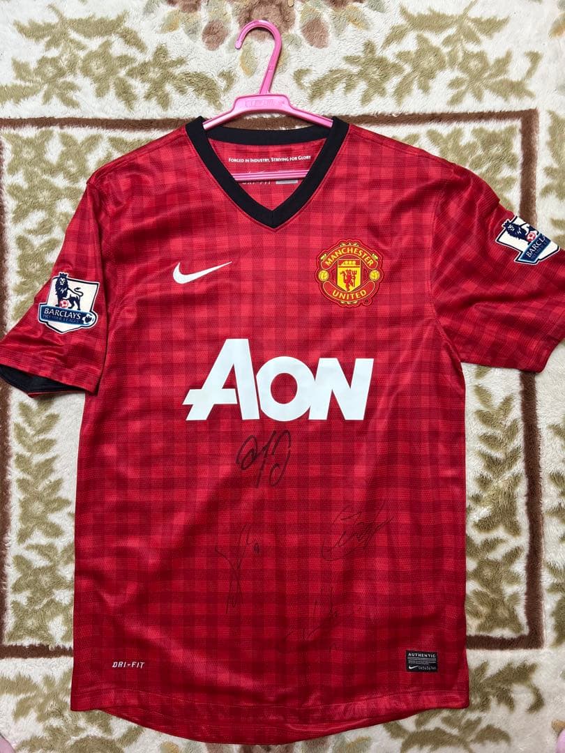 値下げました　サイン入り　マンチェスターユナイテッドユニフォーム 直筆サイン入り】ベッカムのマンU ユニフォームを販売 – AuthentiCo.