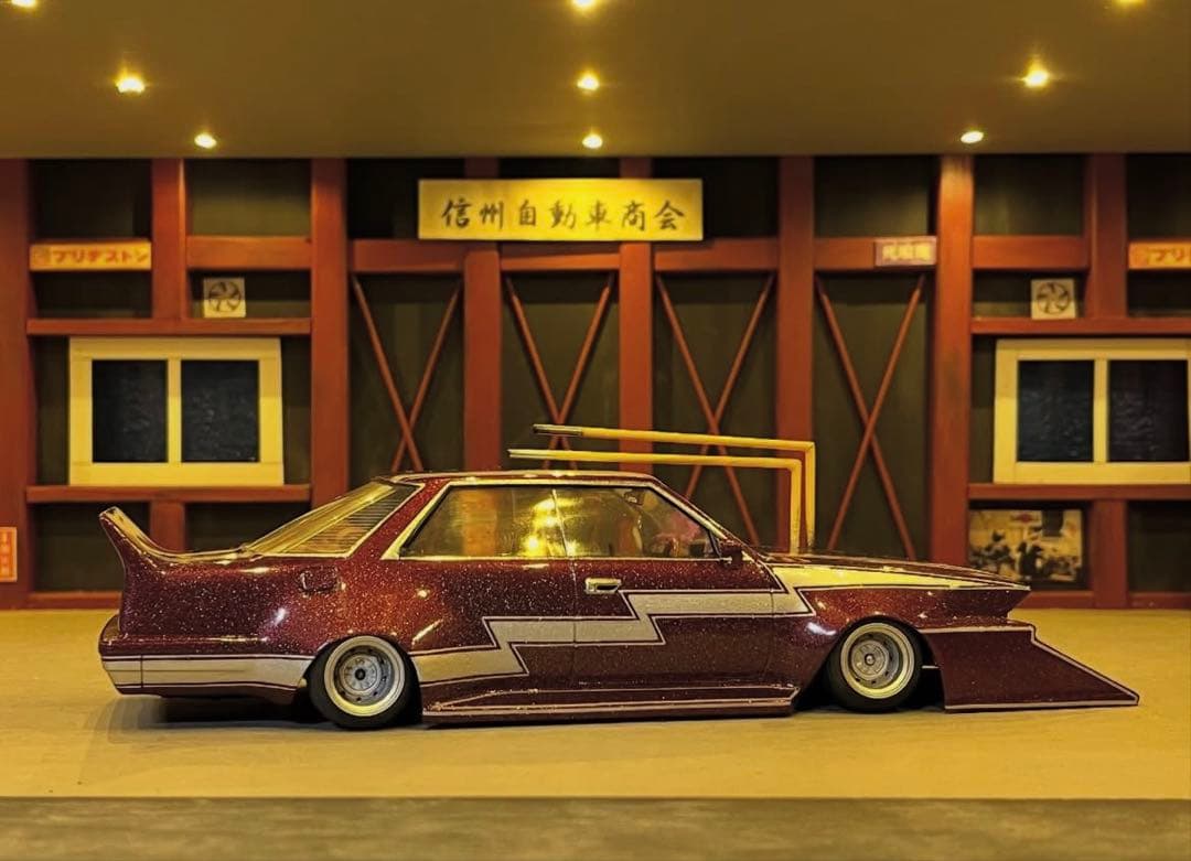 1/24 y30グロリア 完成品 街道レーサー グラチャン チキチキ プラモデル