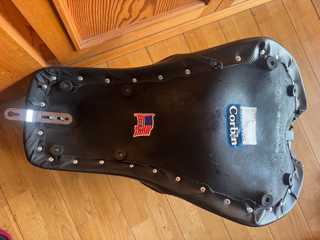 ハーレー コルビン BMC シート FXLRS - メルカリ