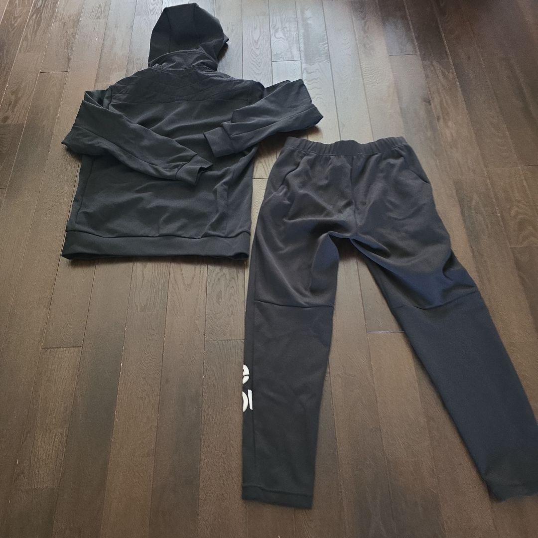 S.F.TECH フード付きジャージ上下セット 黒　DESCENTE　試着のみ