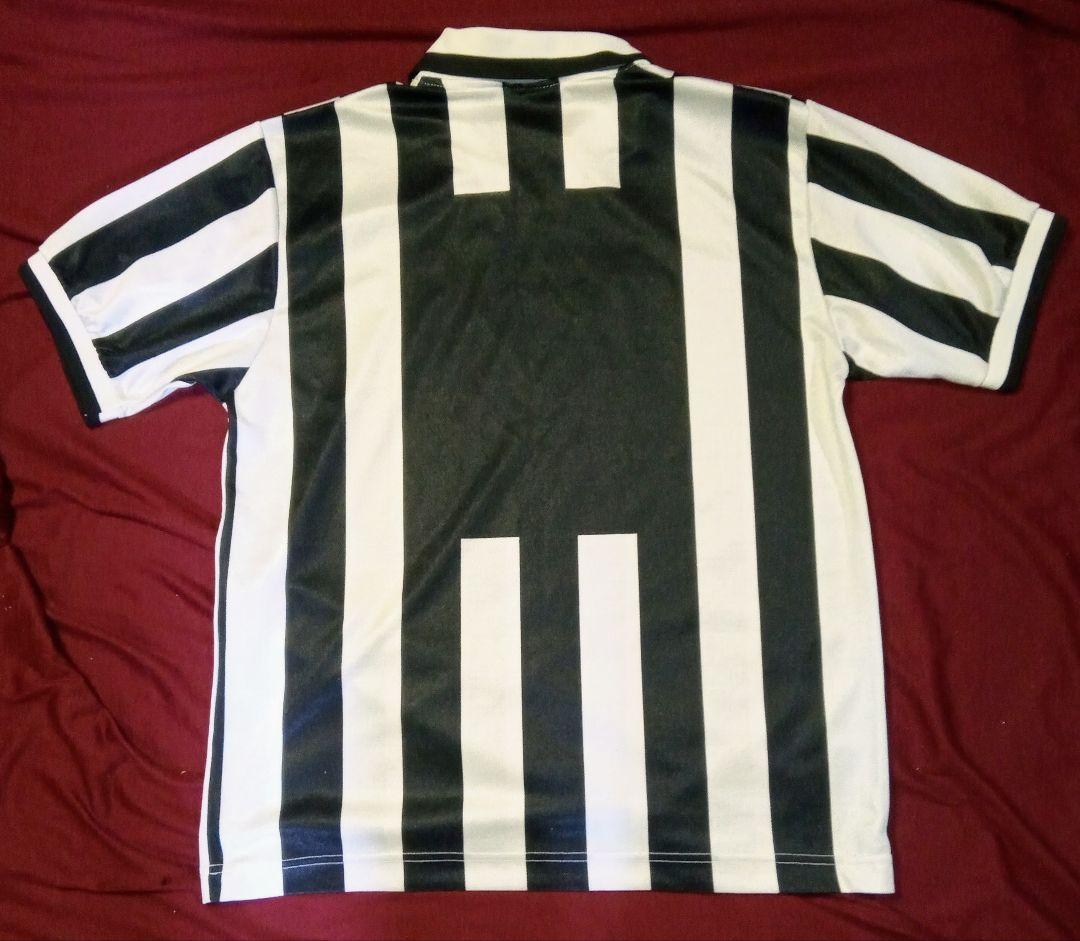 【匿名配送】【入手困難】ユベントス　白　黒　ユーべ　デルピエロ　バッジオ　カッパ