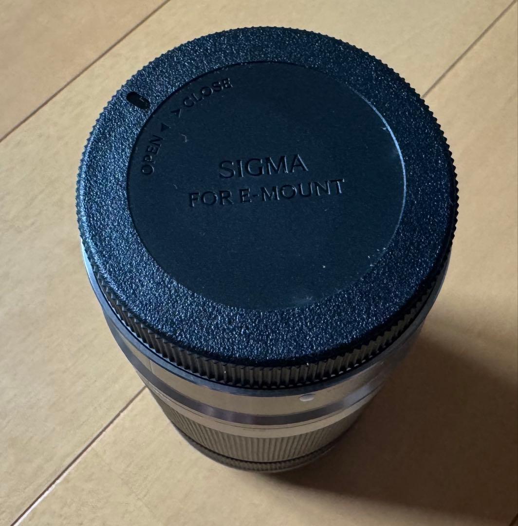 SONY E 55-210mm f/4.5-6.3 OSS ズームレンズ