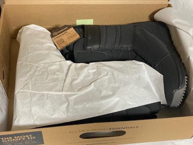 定価￥47300 半額以下 2024 ナイデッカー カスケード 27.5cm