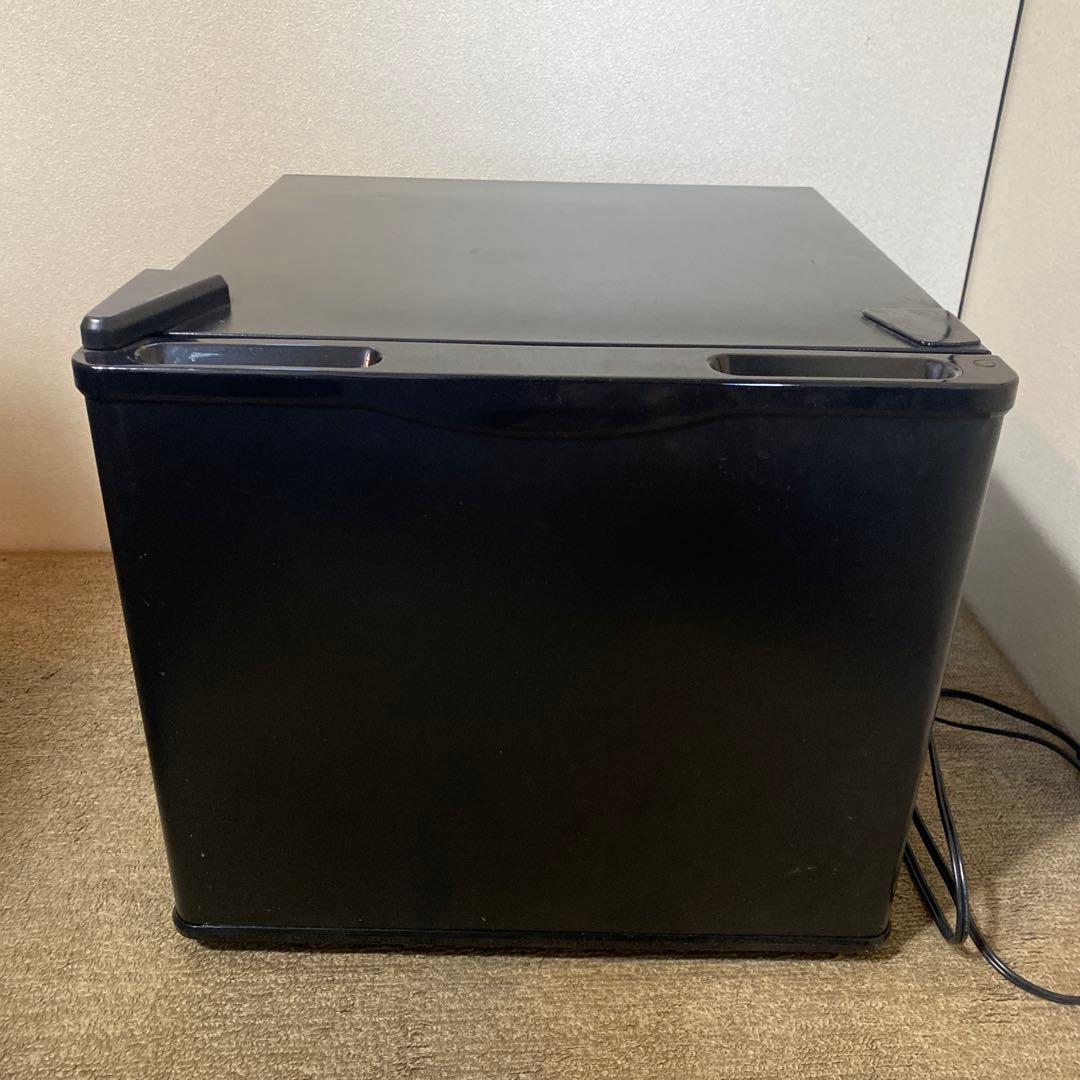 17リットル型 小型冷蔵庫 Peltism Classic black 左開き 17リットル型小型冷蔵庫 Peltism(ペルチィズム) Classic black ドア左