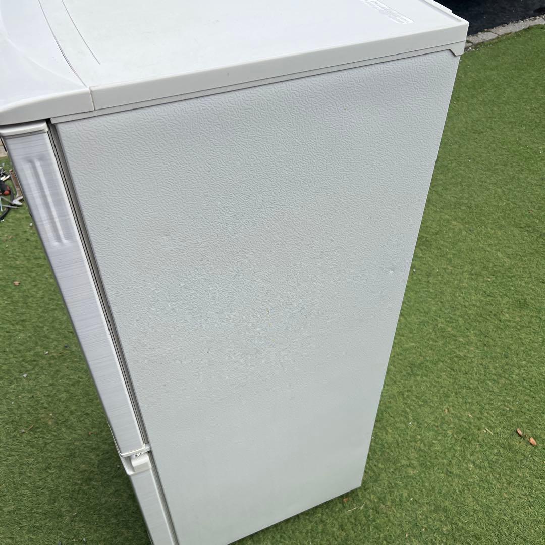 横浜市内配達】2020年製 シャープ 137L 冷蔵庫 左右付け替え可能ドア②