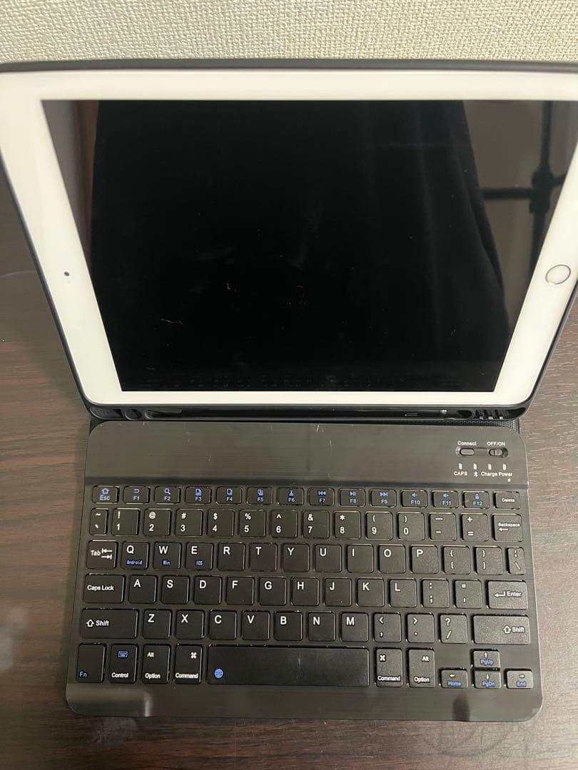 すぐ使える✨iPadセット（第6世代）グレイ 中古】iPad 第6世代 32GB スペースグレイ MR6N2J／A docomoロック解除