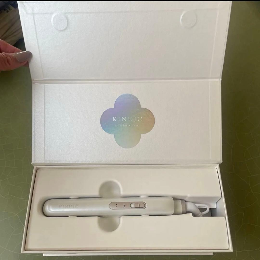 KINUJOミニアイロン KINUJOミニヘアアイロンdeux（ドゥー）耐熱ポーチ付 – 髪との暮らし。
